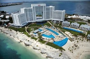RIU hotel exterior, from an article on the Deira Islands resort project